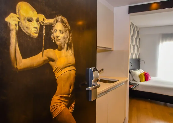 丰沙尔设计酒店 4*